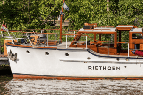 Berlin - kväll Yachtkryssning på kvällen med aperitif och valfri middagKryssning ombord på MY Fitzgerald med aperitifdrink