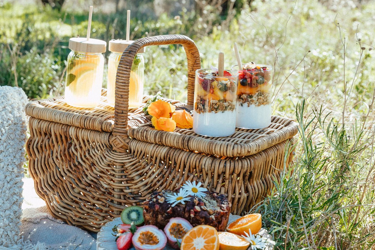 Surprise Engagement on La Palma - Romantic Picnic & Photo Shoot Surprise engagement on La Palma - romantic picnic & photo shoot