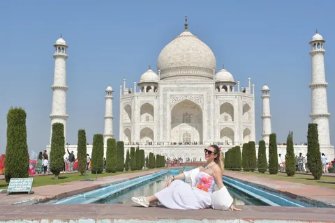 Da Delhi: Tour di un giorno all'alba del Taj Mahal, Baby Taj e Forte di Agra