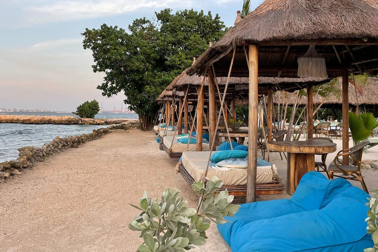 Carthagène : retraite d'une journée de yoga, méditation et massageCarthagène : Journée de retraite avec yoga, méditation et massage