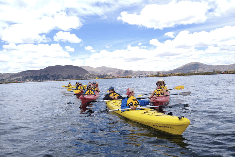 Puno: Sunrise Kayaking to the Uros with a Family Visit Puno: Sunrise Kayak to the Uros with a Visit to a Family