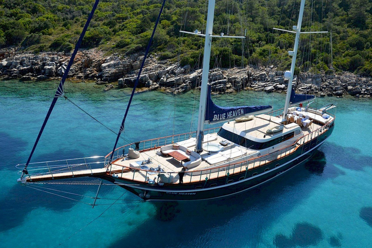 Marmaris to Bodrum: 3 Night Premium Gulet Cruise with A/C