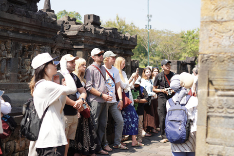 Yogyakarta: Borobudur sunrise,guarantee climb-up& Prambanan Borobudur Sunrise sharing Tour Without Ticket