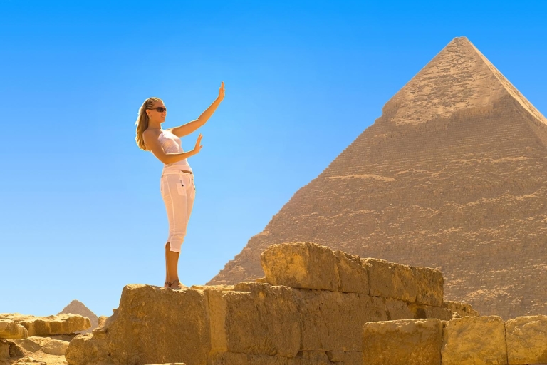 Hurghada : Promenade à dos de chameau le long des pyramides de Gizeh et du musée du Caire(Copy of) Hurghada : Promenade à dos de chameau le long des pyramides de Gizeh et du musée du Caire