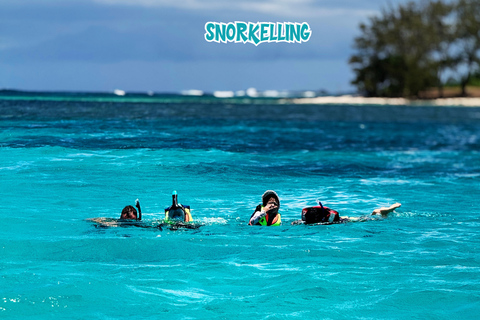 Mauritius: prywatna wycieczka motorówką po 5 wyspach z grillemMauritius: prywatna wycieczka motorówką na 5 wysp z grillem