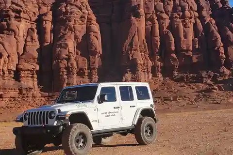 Morning Canyonlands Island In The Sky 4x4 tour