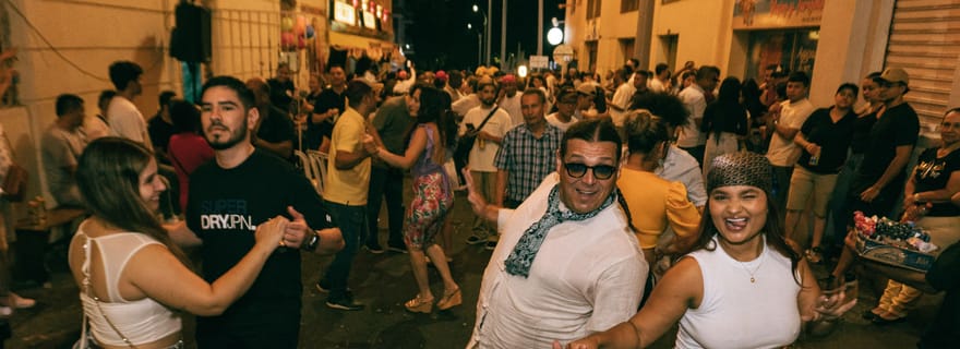 Cali : tournée des bars et des boîtes de nuit avec guide