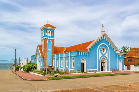 Punta del Este: Candelaria Church and Old Town Private Tour