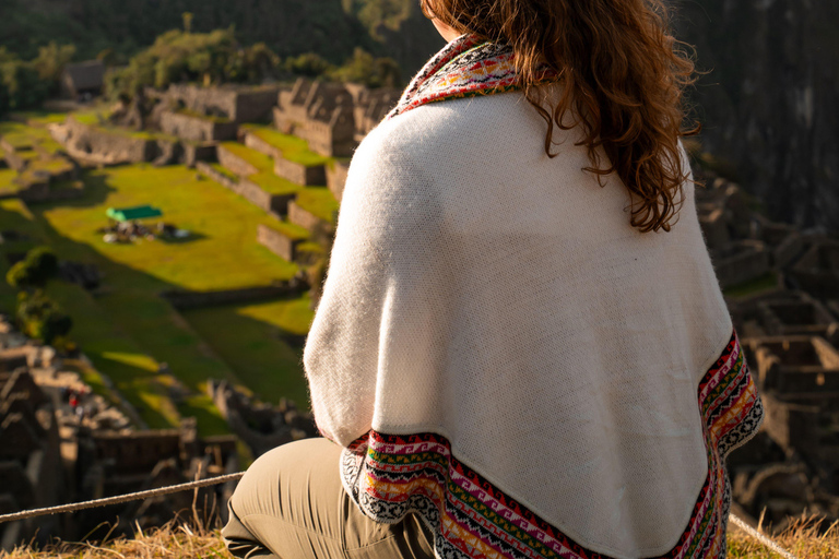 From Cusco: Exciting tour of the Inca Trail and Machu Picchu in 2 days Expedition Train