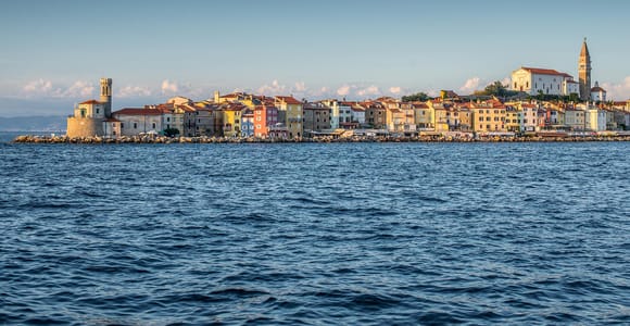 Von Ljubljana aus: Tagestour zu den UNESCO-Höhlen von Škocjan und Piran