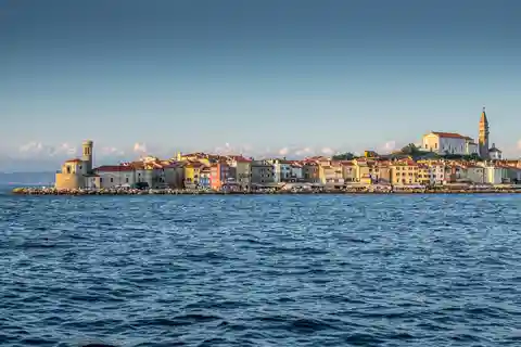 Desde Liubliana Excursión de un día a las Cuevas de Škocjan de la UNESCO y Piran