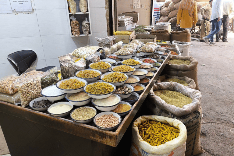 Delhi: Old and New Delhi Private Full or Half-Day Tour Full Day Tour with Guide Only - (Without Car & Driver)