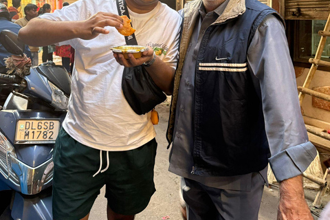 Delhi: Old Delhi Heritage Walk and Food Tour Old Delhi Walking Food tour with Pick up and drop by car