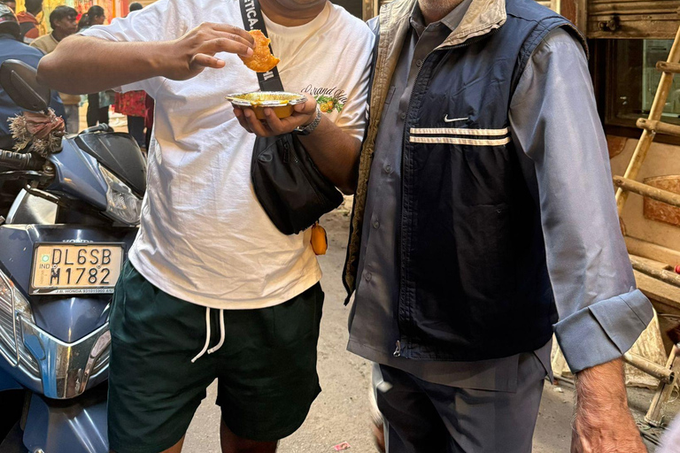 Delhi: Old Delhi Heritage Walk and Food Tour Old Delhi Walking Food tour with Pick up and drop by car