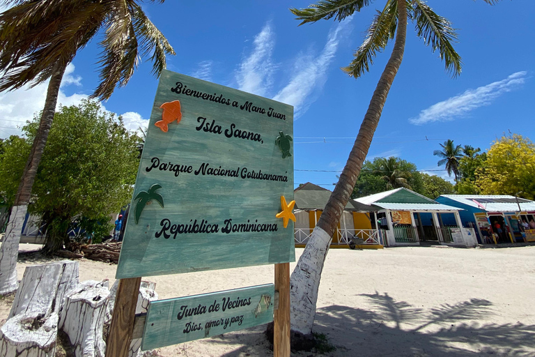 Saona Island VIP: 4 Beaches , Mano Juan & Canto de la Playa 4 Beaches VIP Saona Island: Mano Juan & Canto de la Playa