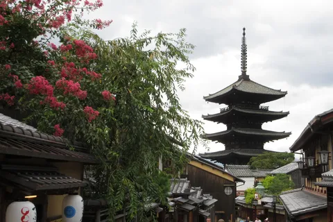 KYOTO: Tempio Kiyomizu Pagode Gion “Geisya” (Guida Italiana)