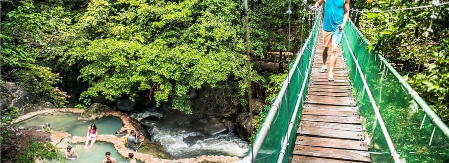 Détendez-vous et ressourcez-vous : cascades et sources chaudes du volcan Rincon