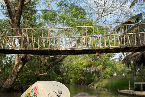 Excursão particular de meio dia - Mercado flutuante de Cái RăngExcursão particular de meio dia - Mercado flutuante de Cai Răng