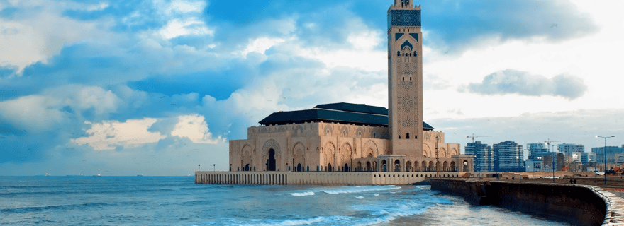 Transfert partagé de Marrakech à Fès via Casablanca