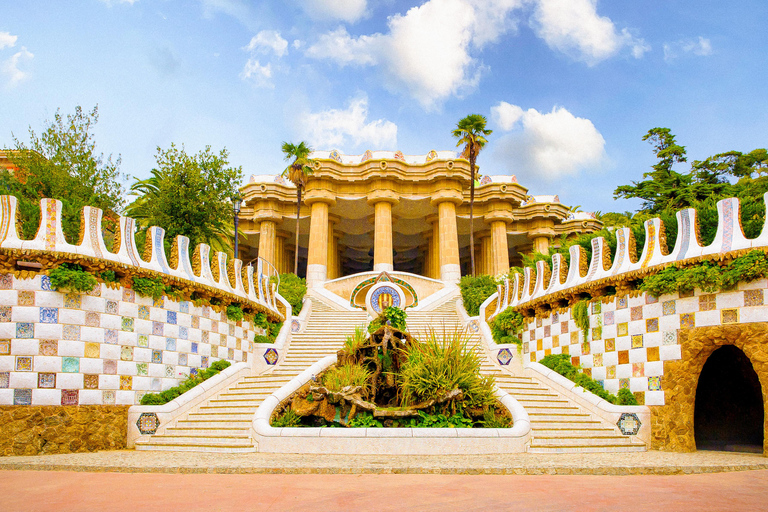 Barcelona: Visita guiada ao Parque Güell com ingresso Fast-TrackVisita guiada ao Parque Güell em italiano