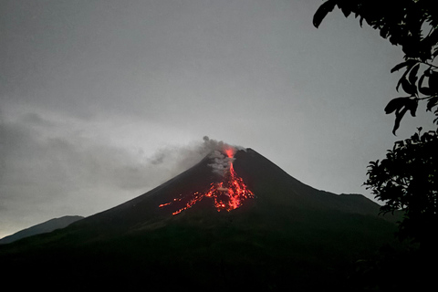Yogyakarta: Mount Merapi Tour with (Lava Sightseeing) Merapi Volcano Lava Sightseeing (Hiking)