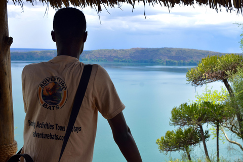 Lake Chala Tour: Wandelen en/of kajakkenMeer van Chala: Wandelen naar de grensrots