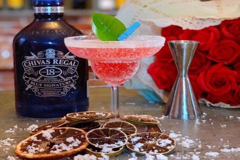 Da Nang: Cocktail Making Class & Experience