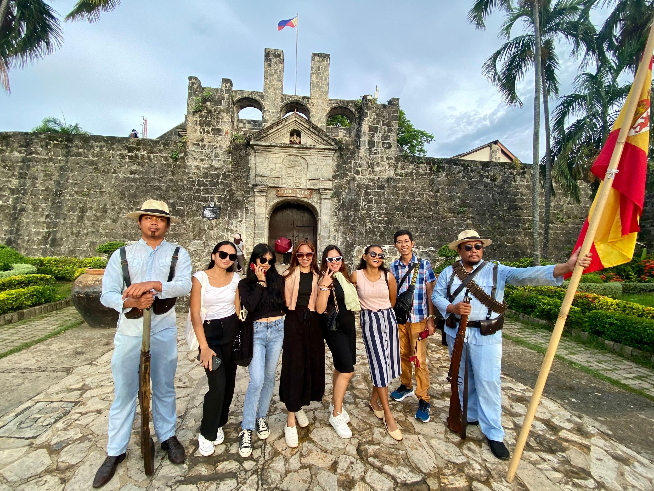 Cebu: Rundgang, Jeepney-Fahrt und Speisen