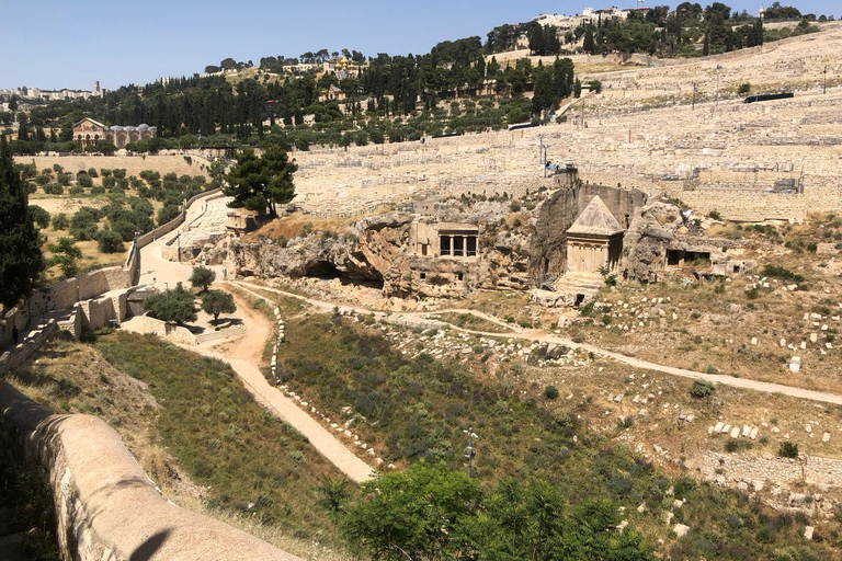 Jerusalem The New City Tour: Mamilla Mall and Mehane Yehuda
