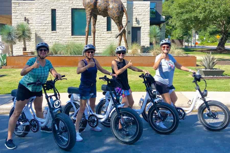 Austin: Geführte E-Bike-Tour zu den Highlights der Stadt mit guter Stimmung. Foto: GetYourGuide