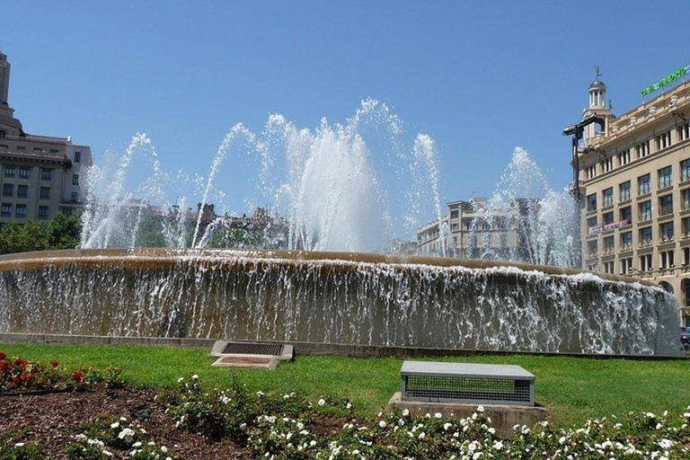 Barcelona Private City Tour: Sagrada Familia & Highlights