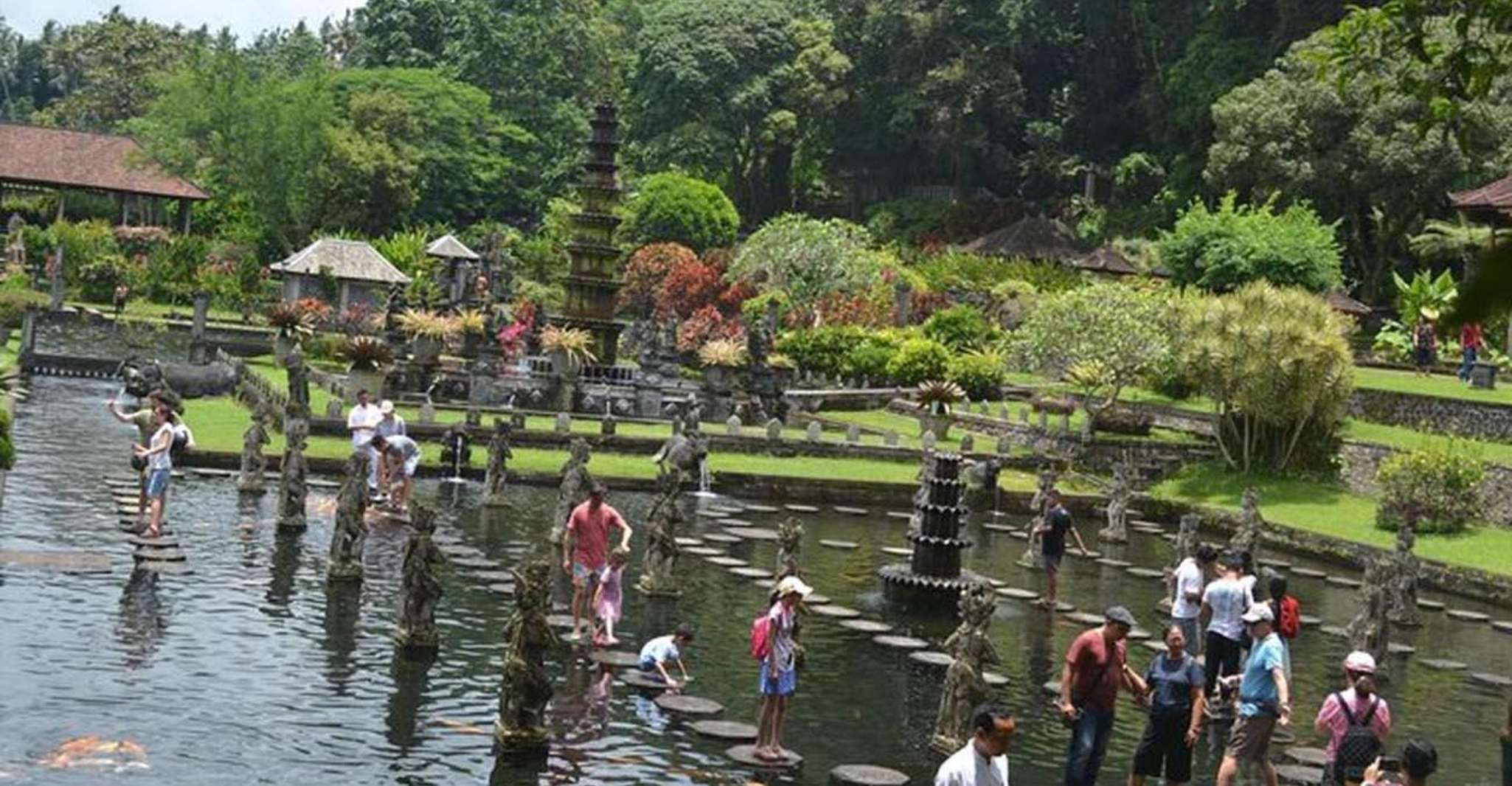 Bali, Tirta Gangga, Taman Ujung et Tenganan Village Tour - Hizvo