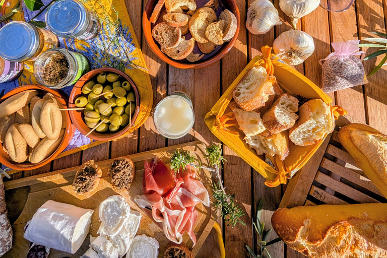 Marseille: Walking Food Tour with a local