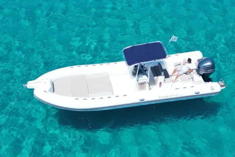 Villasimius: tour di 3 ore in gommone