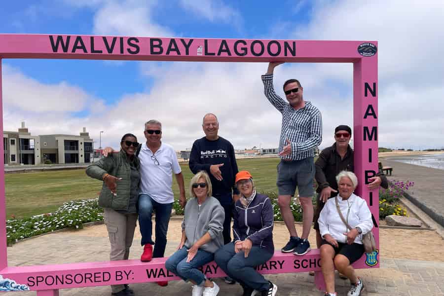 Walvis Bay: Halbtagestour mit Düne 7 und Pink Lake. Foto: GetYourGuide Walvis Bay: Halbtagestour mit Düne 7 und Pink Lake. Foto: GetYourGuide