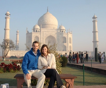 From Delhi: Taj Mahal & Agra Private Day Trip with Transfers