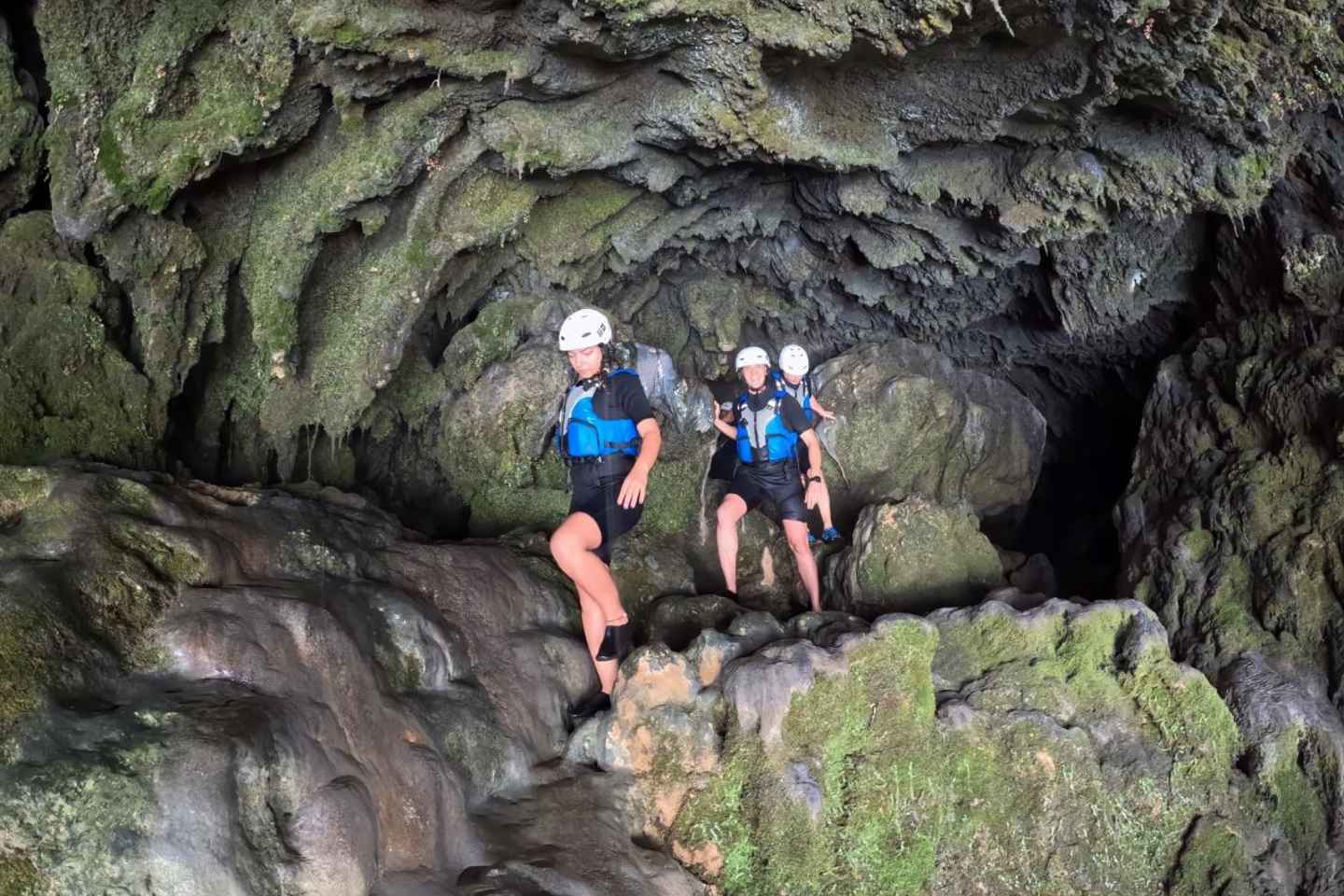 斯普利特/欧米什/马卡尔斯卡：激流漂流、悬崖跳水与洞穴探险