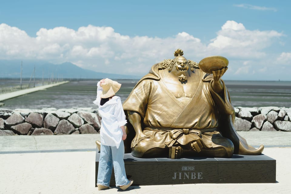 Kumamoto: Iconic Statues World of Pirates Adventure Tour