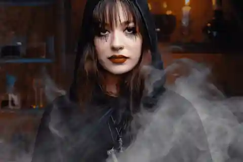 Salem: Ghosts, Witches, & Warlocks Guided Walking Tour