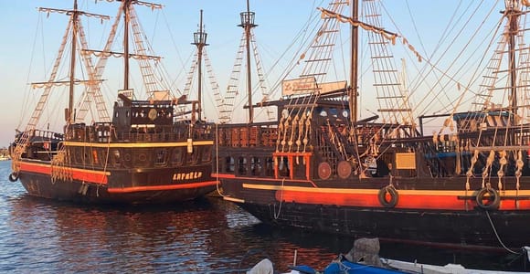 Djerba: VIP Pirate Ship Day Trip to Flamingo Island