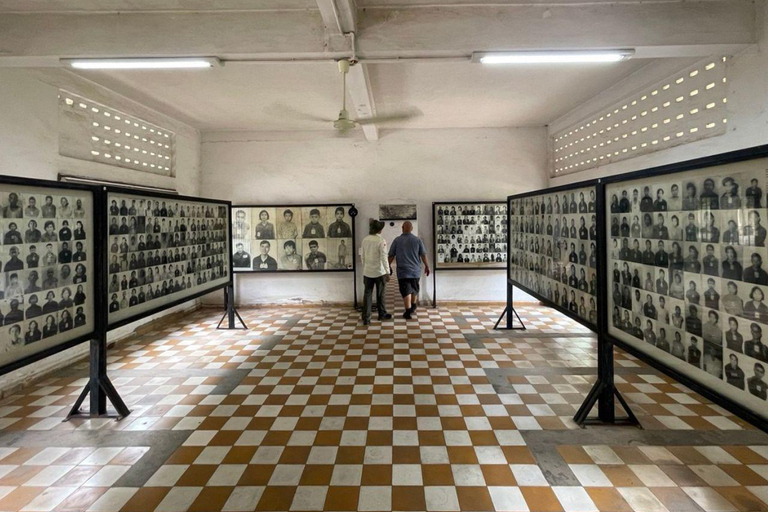 Ho Chi Minh City: Phnom Penh Day Trip with Lunch With English-Speaking Guide and with Lunch