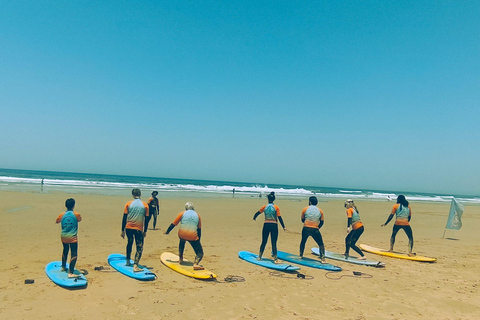 Algarve : cours de surf en petit groupe avec instructeurAlgarve : cours de surf en petit groupe avec un instructeur