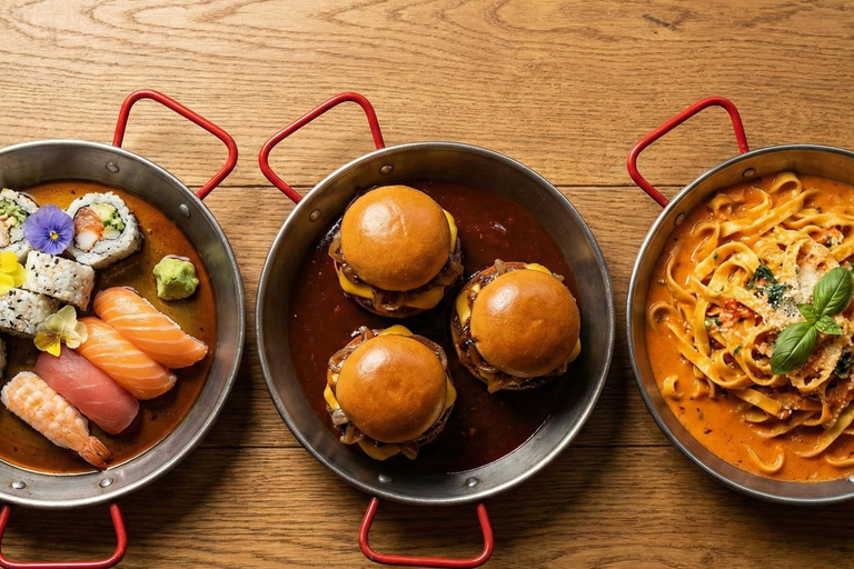 Ibiza: Dinner Ritual™ & Moonlight Boat Trip to the Old Town