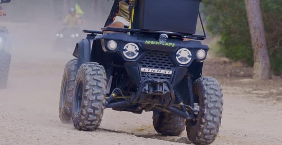 Magaluf: Quad-Tour mit Besichtigung von Aussichtspunkten, Höhlen, Buchten und Klippen