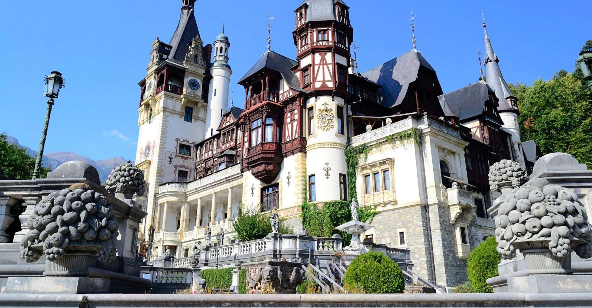 Dracula’s Castle, Peles Castle & Brasov Day Trip - Housity