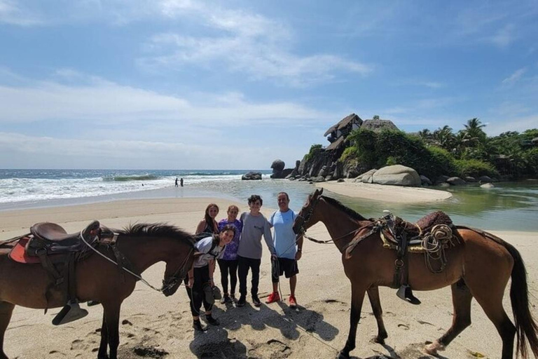 Santa Marta: Horseback riding on Los Naranjos beach Tayrona