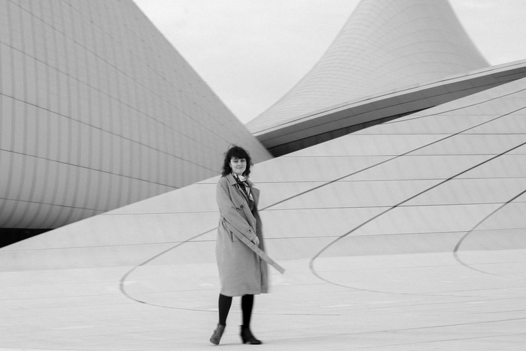 Baku: Heydar Aliyev Center Photoshoot (Flying Dress Option)