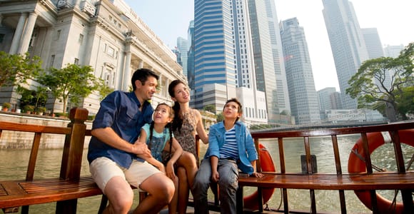 Singapore: Night City Tour with River Cruise and Pickup