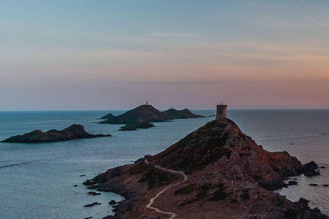 Ajaccio: Excursión marítima al atardecer a las Islas Sanguinarias