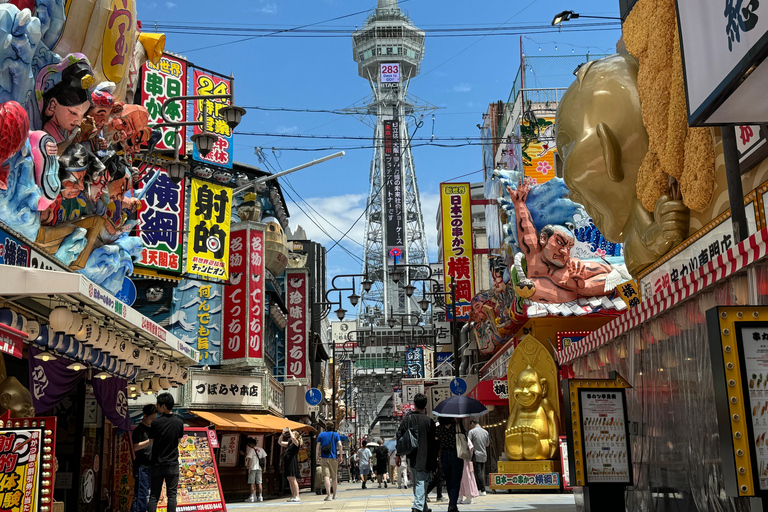 Osaka: Wycieczka kulinarna Retro Shinsekai z lokalnymi potrawami ulicznymiOsaka: Wycieczka kulinarna w Shinsekai, 3 godziny (jedzenie wliczone w cenę)